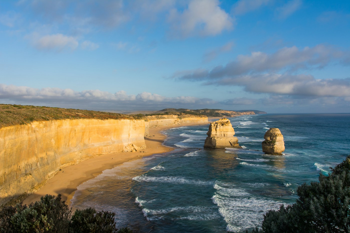 Limestone sea stacks and coastal cliffs on Victoria’s Great Ocean Road
